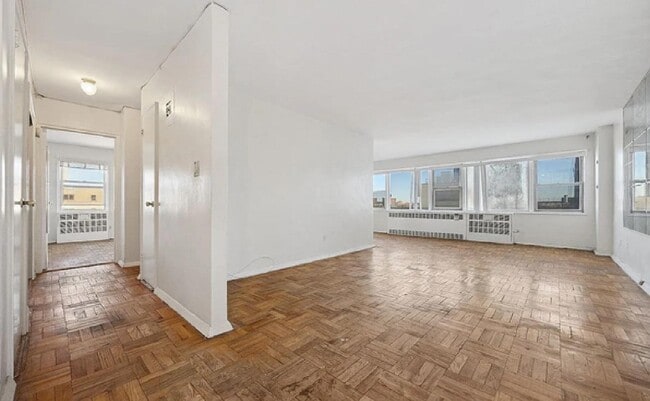 Building Photo - 3131 Grand Concourse