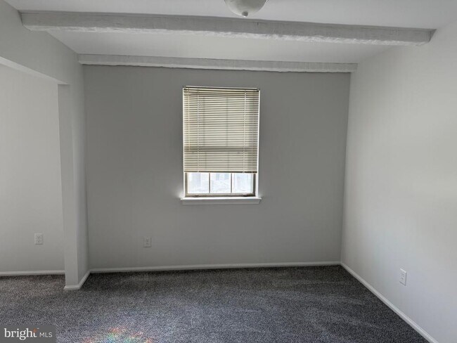 Building Photo - 10 ROBERT TREAT PAINE