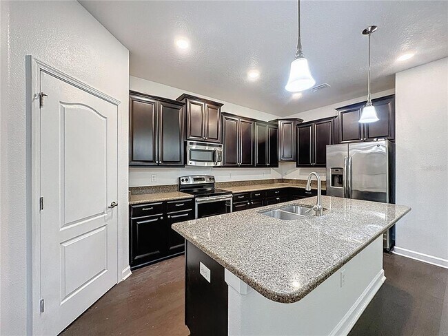 Building Photo - 5218 Cortland Dr
