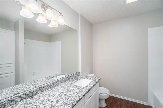 Building Photo - 3301 Aurora St