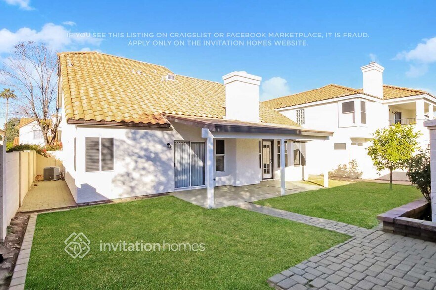 Building Photo - 1357 N Jamaica Way