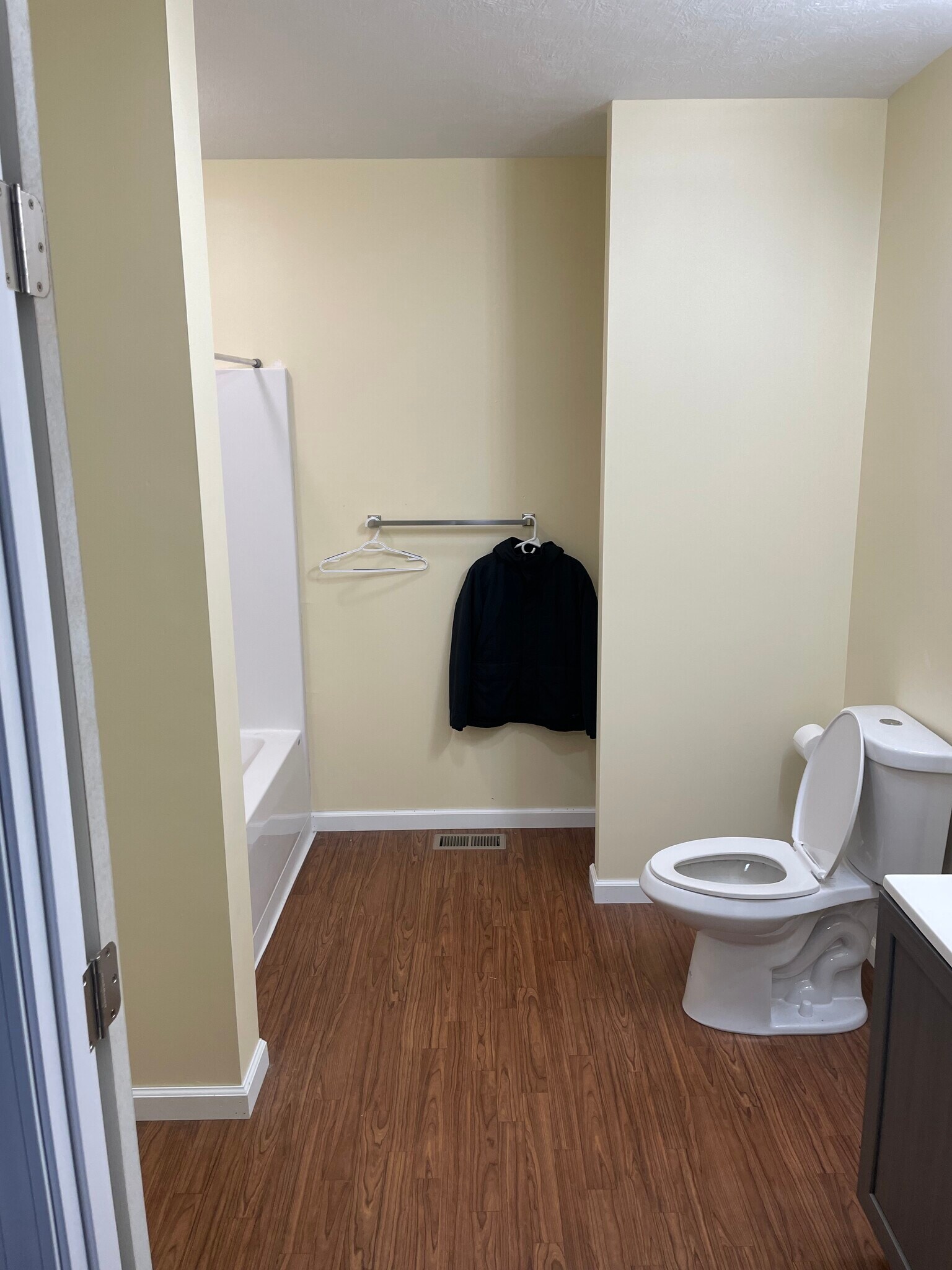 Building Photo - 1909 Greenbush St