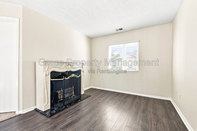 Building Photo - 5177 Pelican St