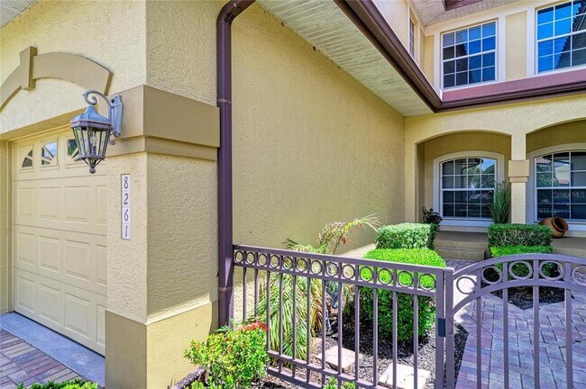 Building Photo - 8261 Miramar Way