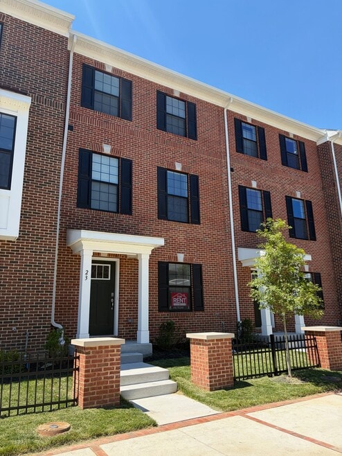Building Photo - 23 Clementon Rd E