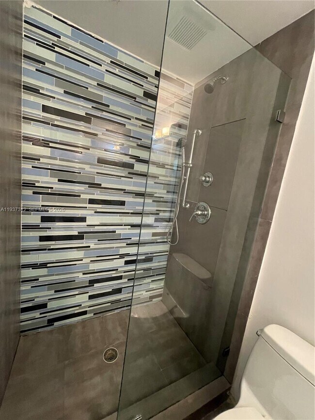 Building Photo - 801 15th St