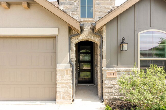 Building Photo - 124 Rosebush Dr