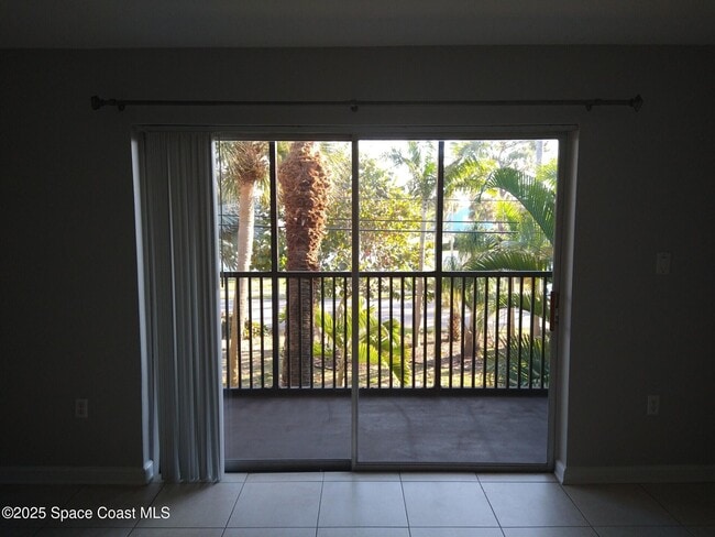 Building Photo - 1020 Pine Tree Dr