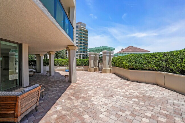 Building Photo - 3610 Gardens Pkwy