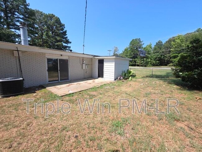 Building Photo - 1516 Gregory St