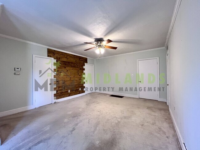 Building Photo - 2417B Clark Street
