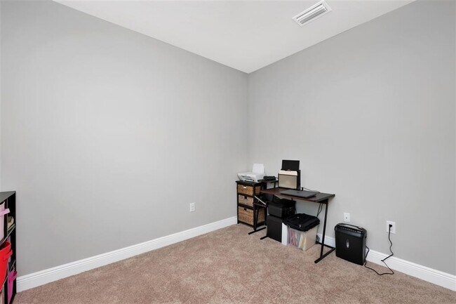 Building Photo - 8605 Bucklebury Dr