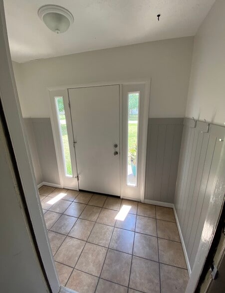Entryway - 3123 Thornton St NW