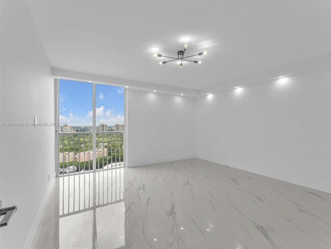 Building Photo - 19707 Turnberry Way