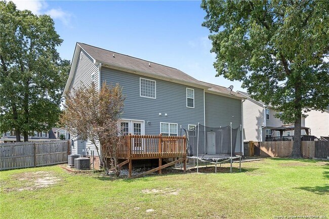 Building Photo - 717 Lenoir Dr