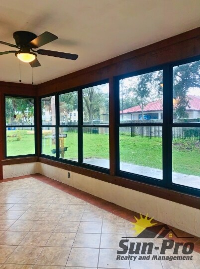 Building Photo - 1010 Stonybrook Cir