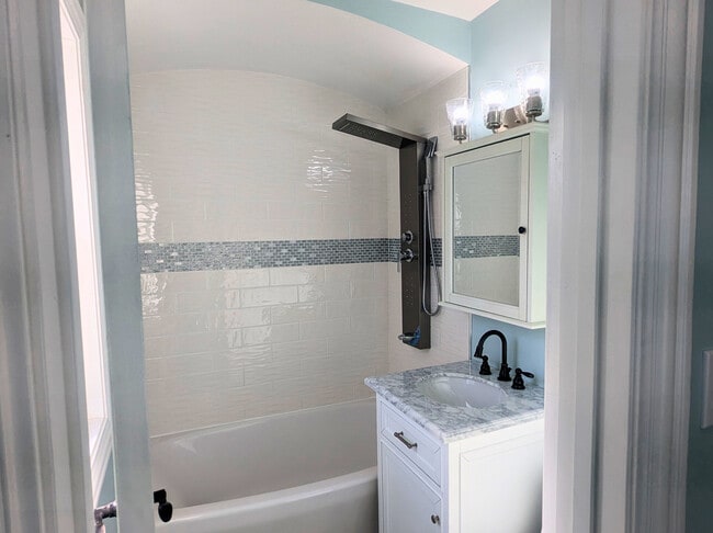 Building Photo - 9318 S Aberdeen St