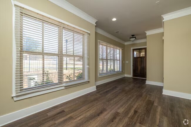 Building Photo - 101 West Ln