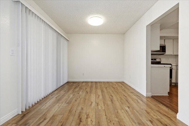 Building Photo - 4BR/3BA Condo in Canyon Crest Near UCR