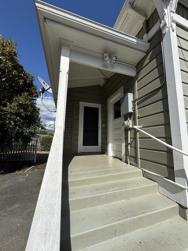 Building Photo - 1603 Main St