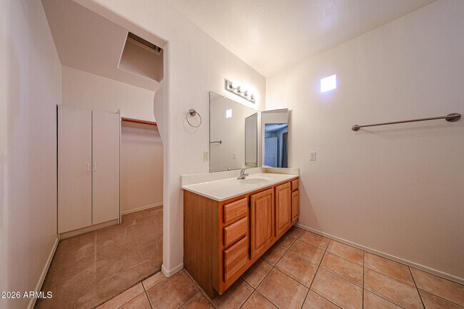 Building Photo - 3221 N 37th St