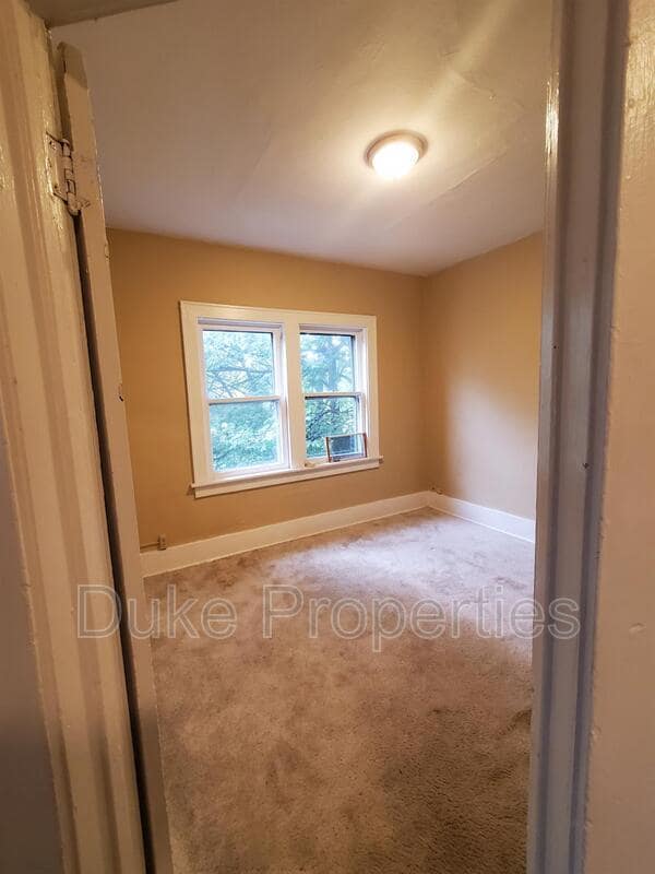 Building Photo - 10 Edgeland St