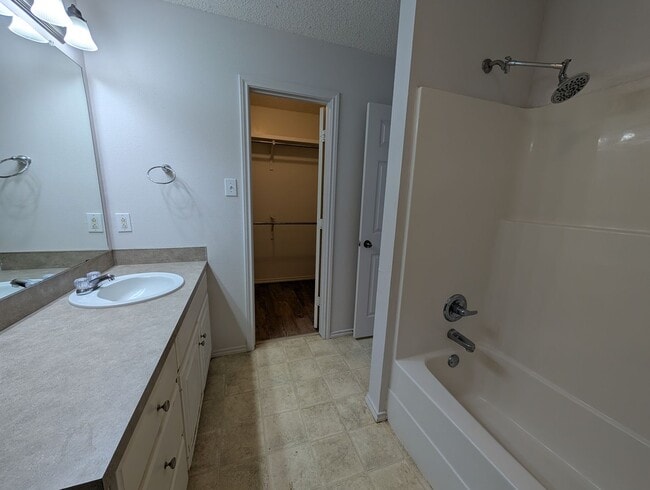 Building Photo - 2413 87th St