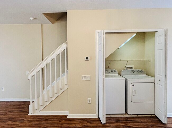 Building Photo - 2865 Woodlands Park Ct