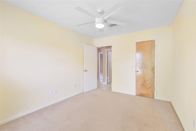 Building Photo - 3107 Woodstone Dr
