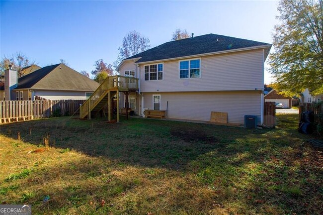 Building Photo - 332 Mica Trail