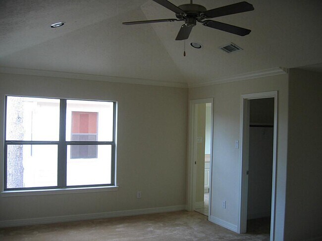 Building Photo - 3710 Sherwood Ln