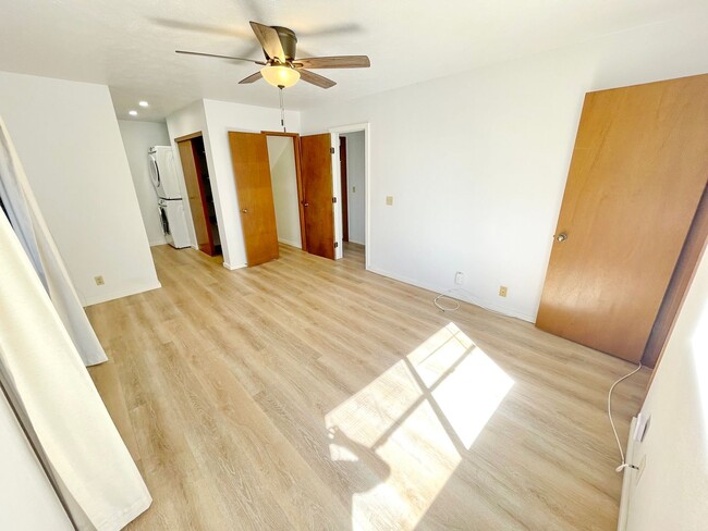 Building Photo - South Kihei 2 Bedroom / 1 Bathroom Unfurnished downstairs unit  - Peekaboo Ocean View