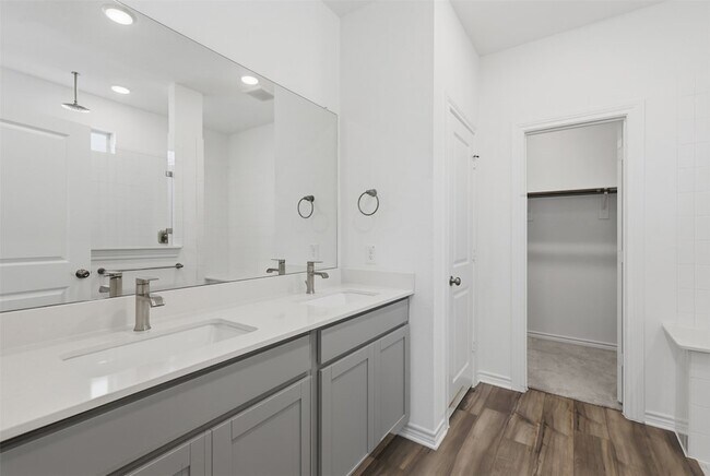 Building Photo - 14383 Cedar Shadow Dr