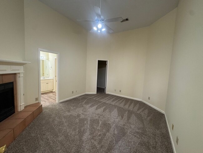 Building Photo - End of Cul-de-sac home