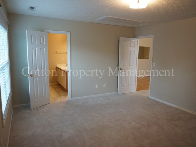 Building Photo - 4604 Song Sparrow Ct