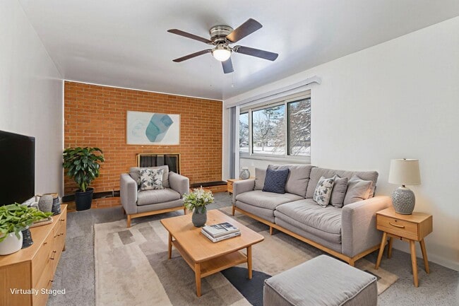 Building Photo - Newly Renovated