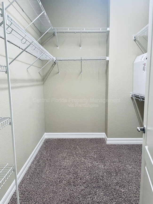 Building Photo - 10712 Willow Ridge Loop