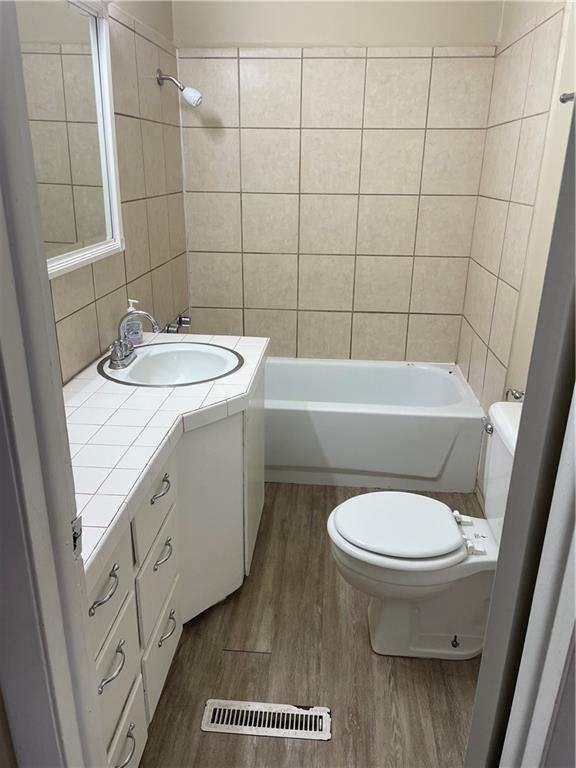 Building Photo - 497 S Wood Ave