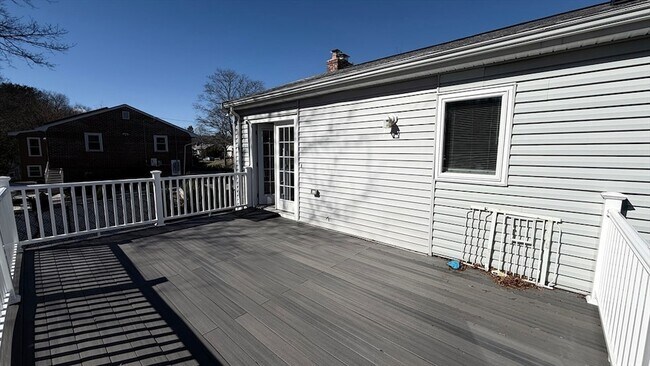 Building Photo - 23 Orchard Ave