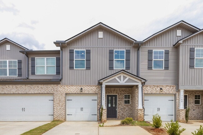Building Photo - 7574 Discovery Pt Dr NW