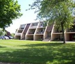 Primary Photo - Maple Court Apartments
