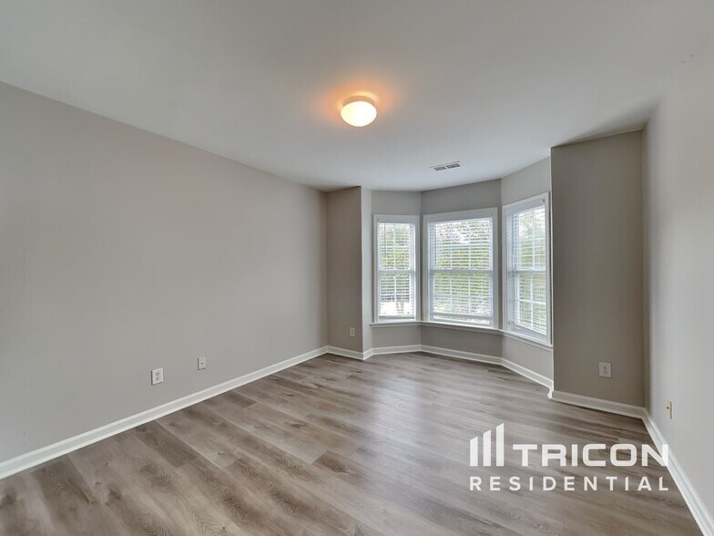 Building Photo - 1812 Patterson Mill Way