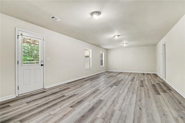 Building Photo - 550 Nichols View Way