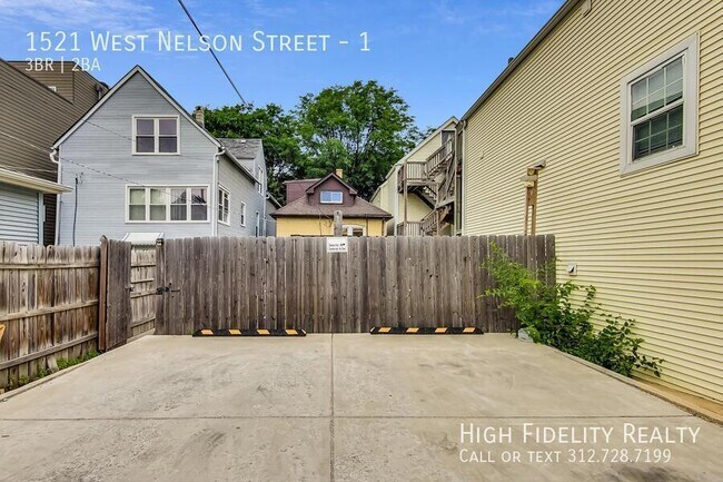 Building Photo - 1521 W Nelson St
