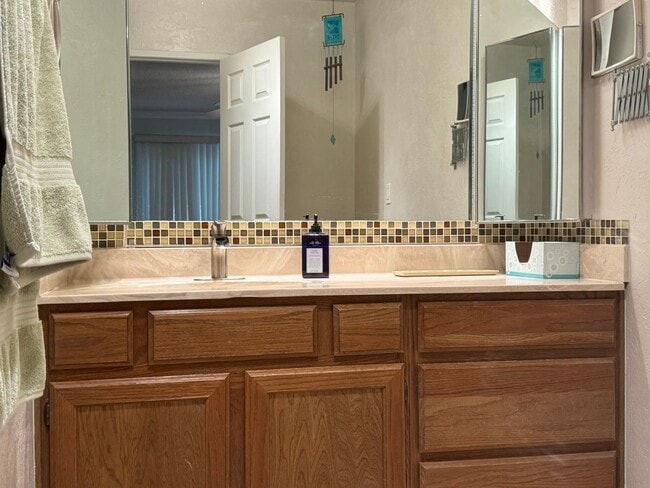 Building Photo - 3Br 3Ba House with Pool Across- RIVERFRONT with Balcony Observation Deck