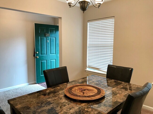 Building Photo - Ghent