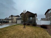 Building Photo - Spacious 4 Bed, 2 1/2 Bath House in Berthoud!