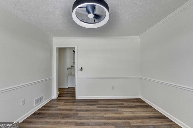 Building Photo - 1530 Plunketts Rd