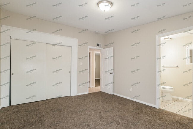 Building Photo - 8318 Sagewood Ln