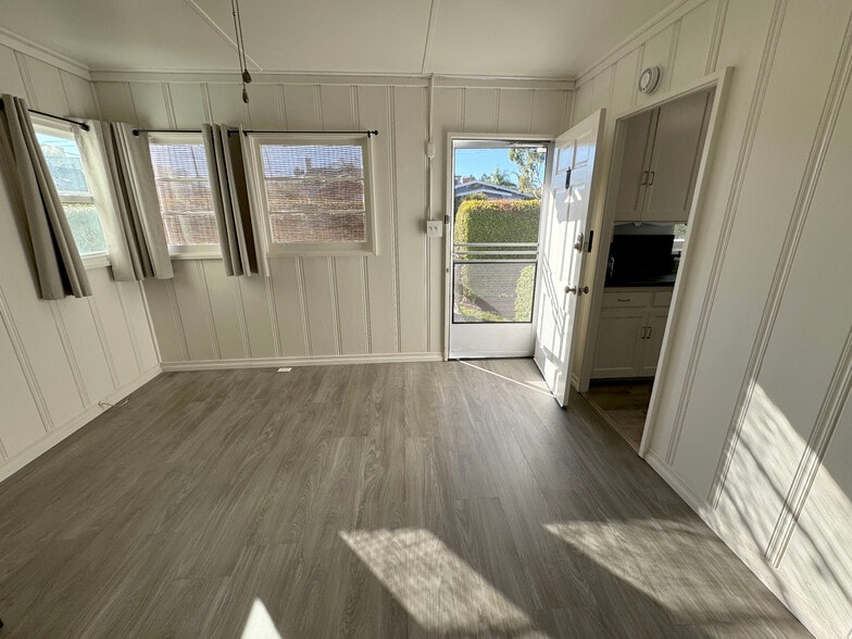 Living Facing Front - 4153 Bachman Pl
